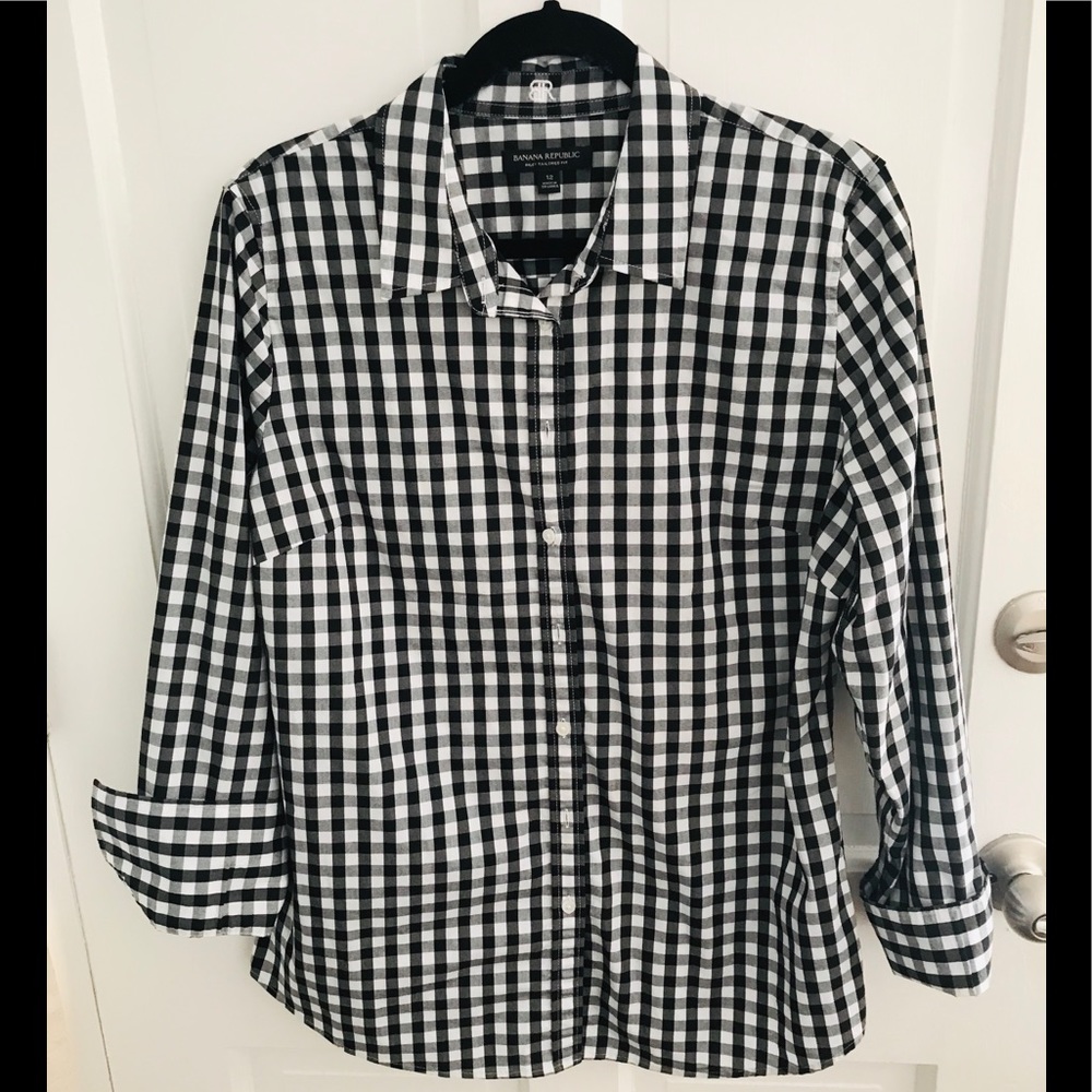 EUC gingham blouse Navy stretch poplin